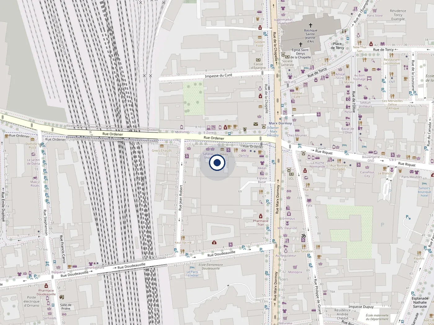 Plan du quartier : le 5 rue Ordener, à l'angle de la rue Marx Dormoy, près de la station de métro Marx Dormoy.